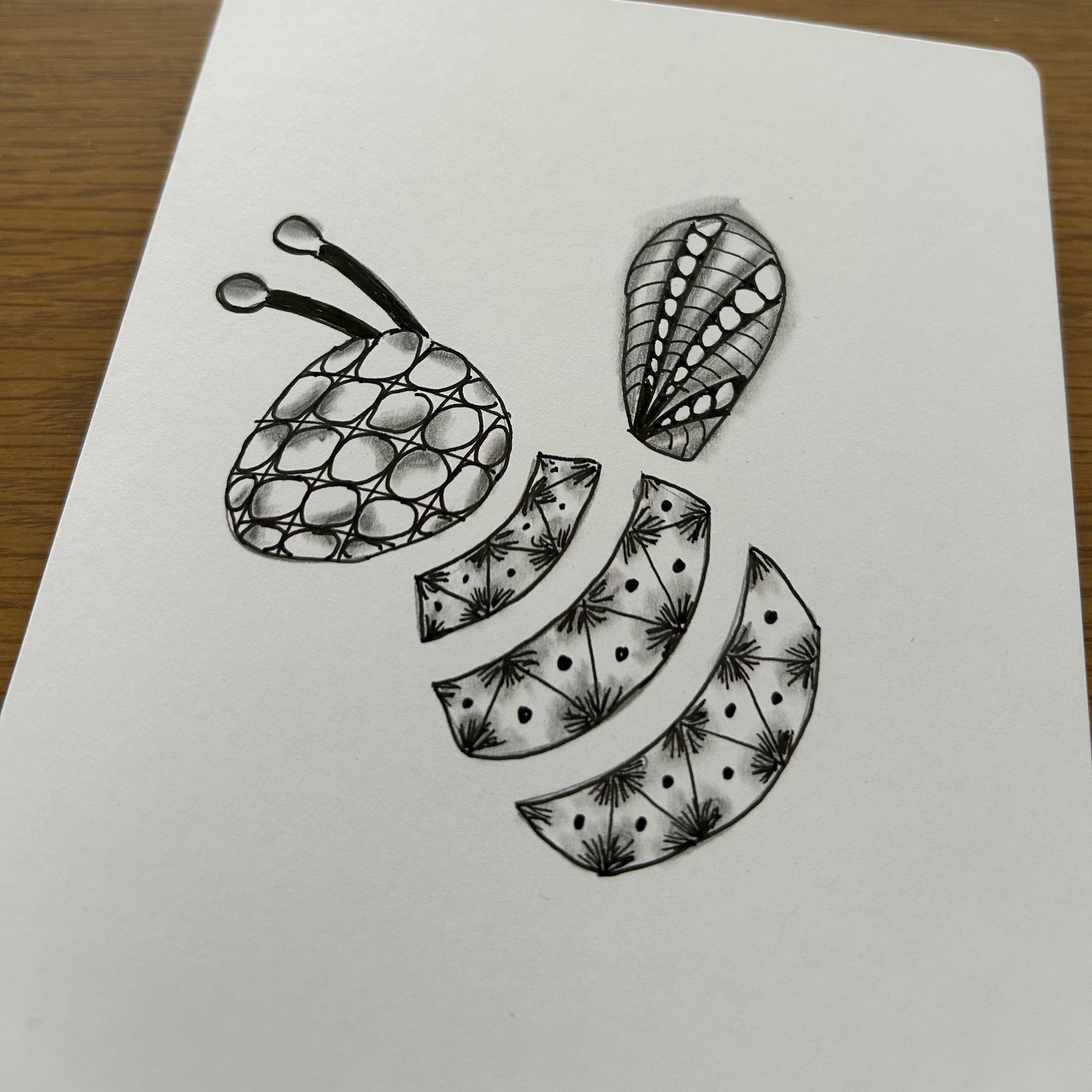 $5 Friday Tangling Kit – “Catch the Buzz" Bee Card